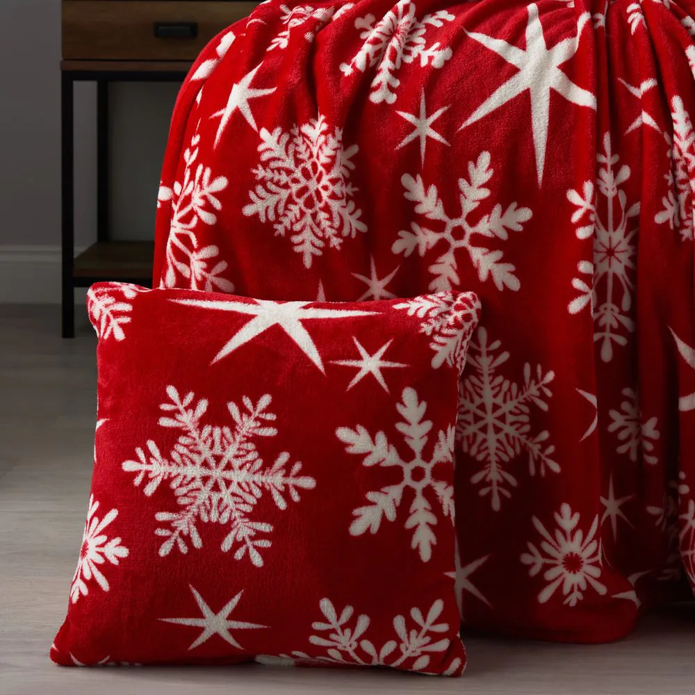 Christmas Snowflake Throw, Red - Image 4