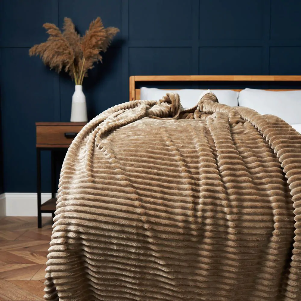 Luxury Ribbon Velvet Throw With Sherpa, Natural